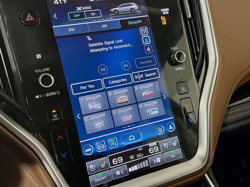 Used 2023 Subaru Outback Touring image 21