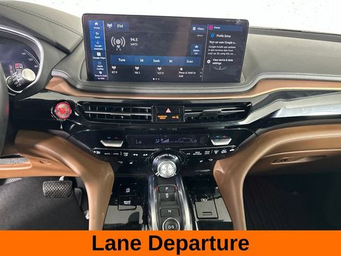 Used 2025 Acura MDX FWD w/ Technology Package image 18
