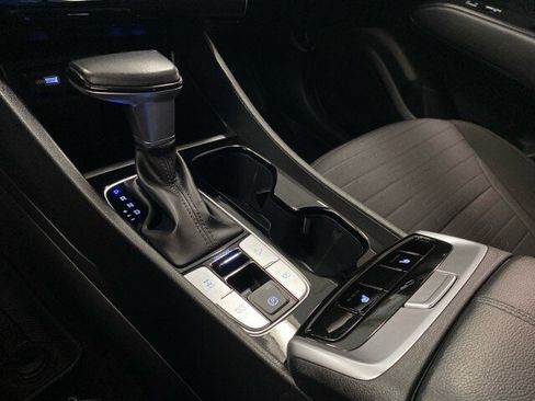 Used 2022 Hyundai Santa Cruz SEL Premium image 24