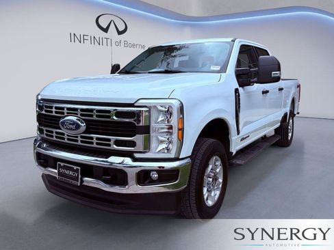 Used 2026 Ford F250 XLT AWD/4WD image 2