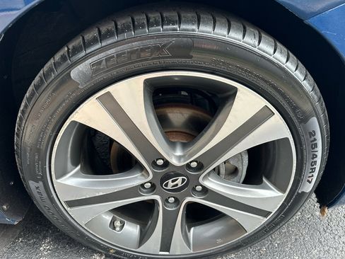 Used 2015 Hyundai Elantra Sport image 58