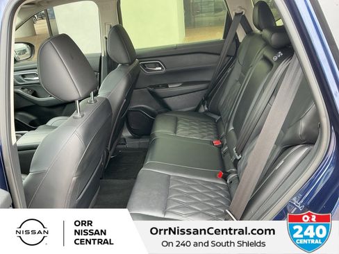 Used 2024 Nissan Rogue Platinum w/ Platinum Premium Package image 11