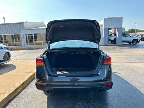 Used 2019 Nissan Altima 2.5 SV FWD image 10