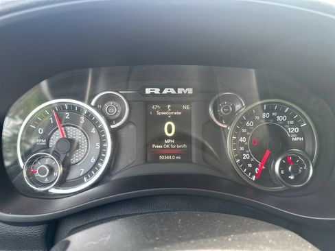 Used 2024 RAM 3500 Tradesman w/ Chrome Appearance Group AWD/4WD image 13
