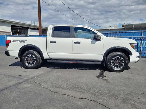 Used 2023 Nissan Titan PRO-4X w/ Pro-4x Convenience Package image 32