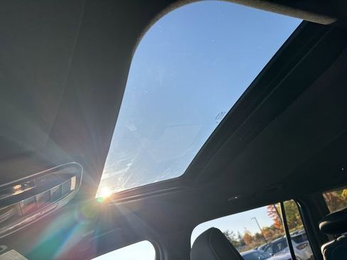 New 2025 Jeep Grand Cherokee L Laredo w/ Luxury Tech Group I image 25