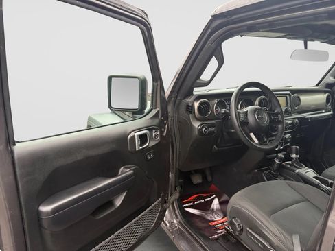 Used 2019 Jeep Wrangler Unlimited Sport S AWD/4WD image 11