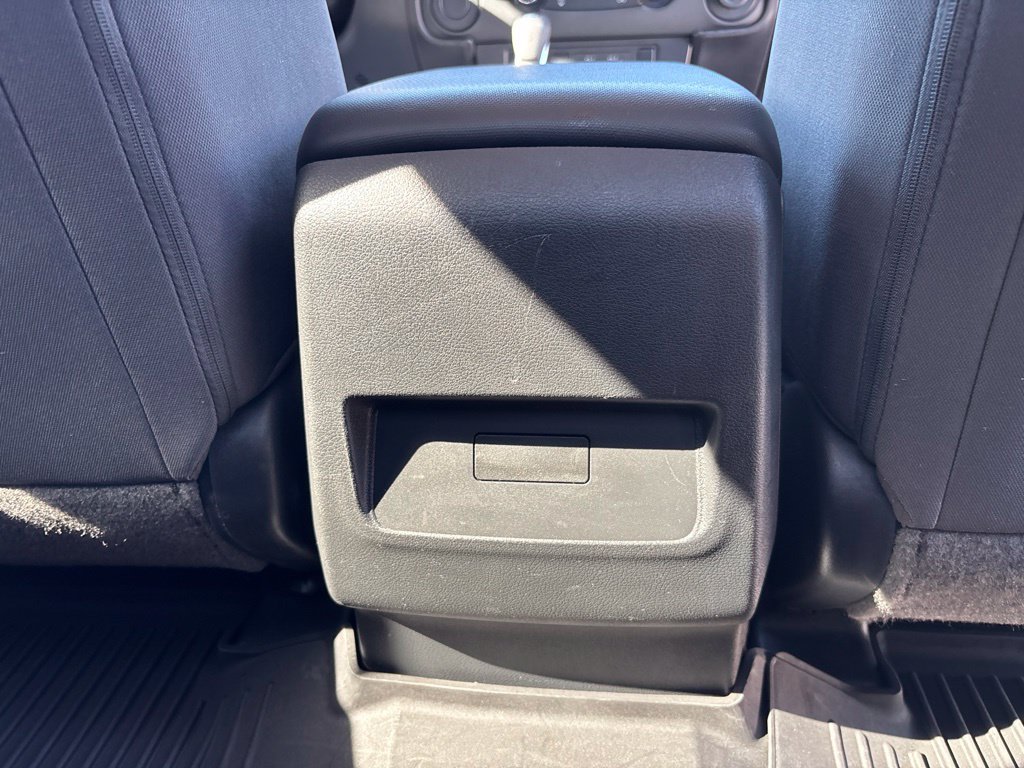 Used 2024 Nissan Frontier S RWD image 17