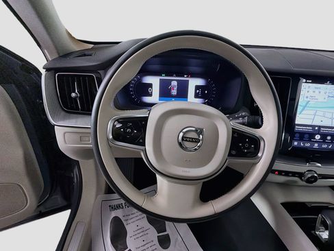 Used 2024 Volvo XC60 B5 Plus AWD/4WD image 11
