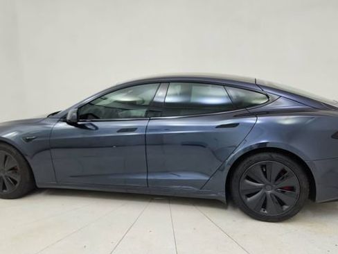 Used 2025 Tesla Model S Plaid image 4