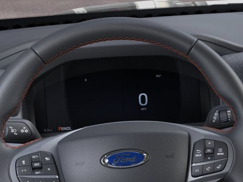 Used 2026 Ford Explorer Active AWD/4WD image 13