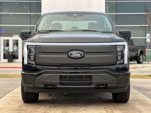 New 2025 Ford F150 Lightning XLT image 58