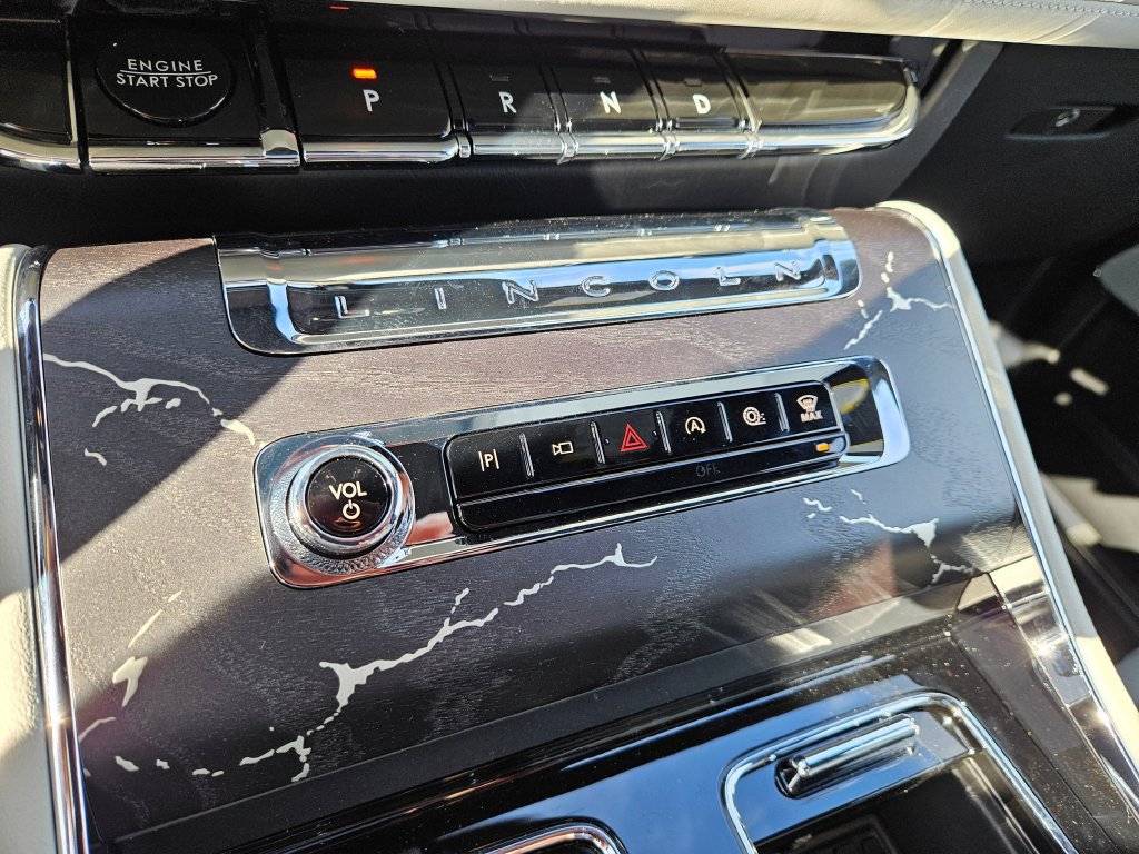 New 2027 Lincoln Navigator Reserve AWD/4WD image 29
