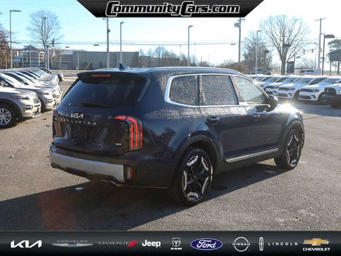 Used 2024 Kia Telluride EX image 7