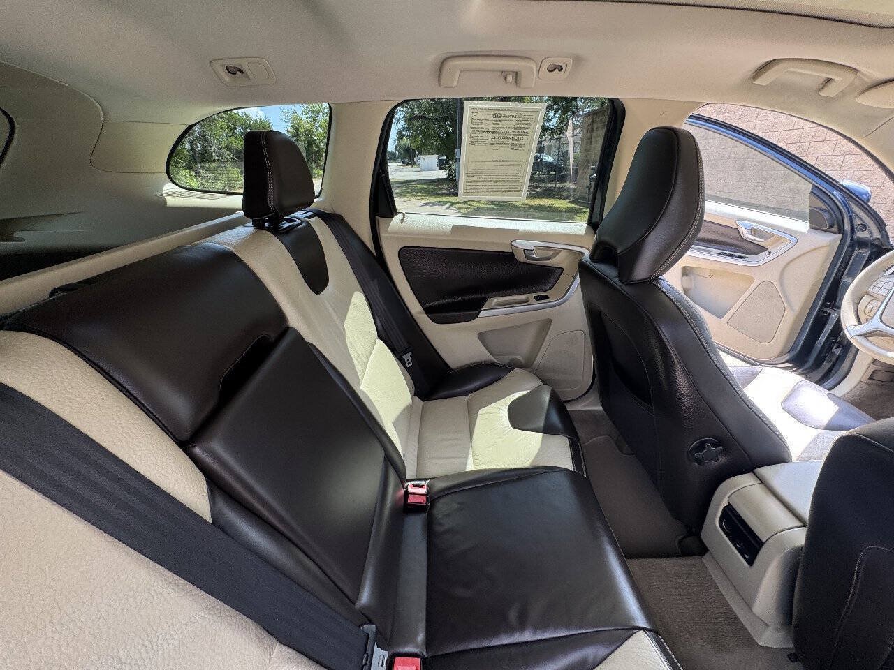 Used 2012 Volvo XC60 T6 AWD/4WD image 28