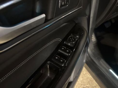 Certified 2020 Ford Edge Titanium image 18