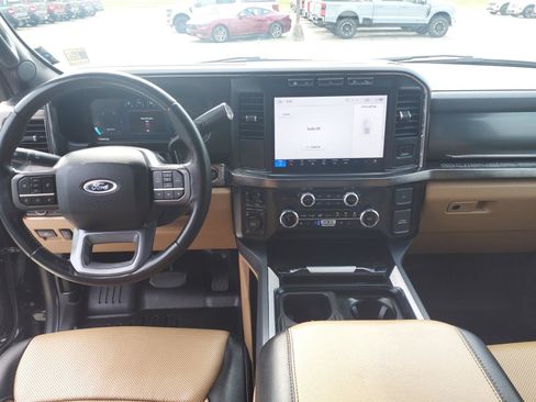 Used 2024 Ford F250 Lariat w/ Chrome Package AWD/4WD image 15