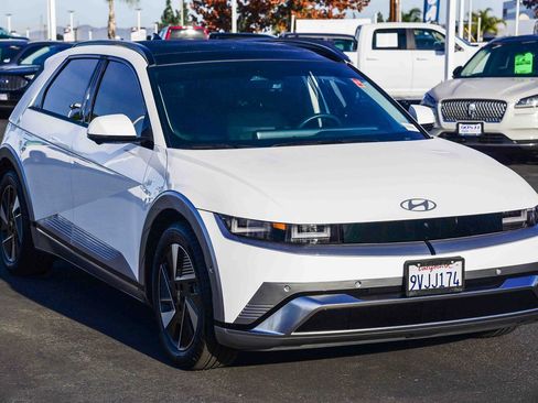 Used 2025 Hyundai Ioniq 5 Limited image 3