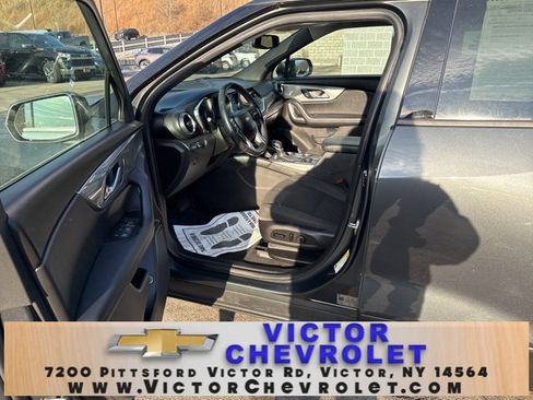 Used 2019 Chevrolet Blazer LT image 11