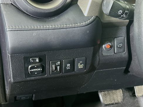 Used 2014 Toyota RAV4 Limited w/ Technology Package FWD image 17