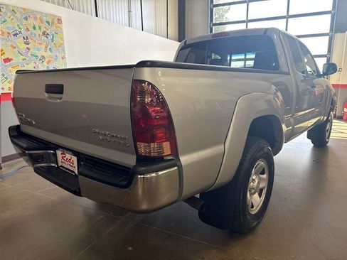 Used 2005 Toyota Tacoma PreRunner image 57