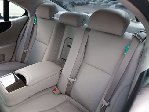 Used 2008 Lexus LS 460 image 8