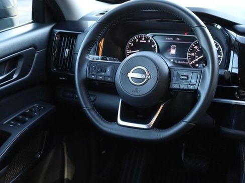 Certified 2025 Nissan Pathfinder SV AWD/4WD image 23