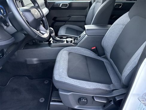 Used 2025 Ford Bronco Big Bend image 9