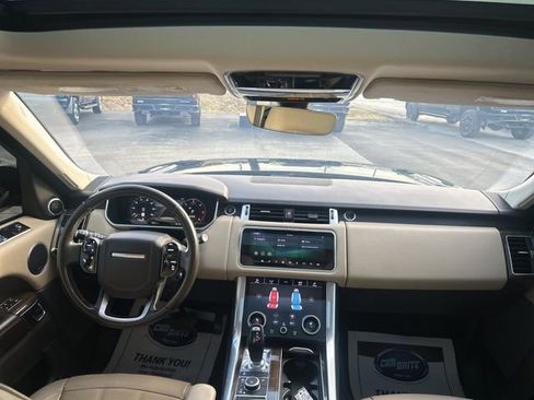 Used 2018 Land Rover Range Rover Sport HSE image 38