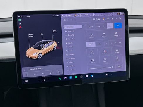 Used 2021 Tesla Model 3 Standard Range Plus image 32