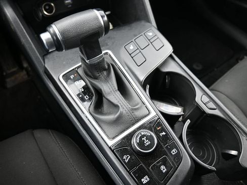 Used 2024 Kia Sportage LX image 16