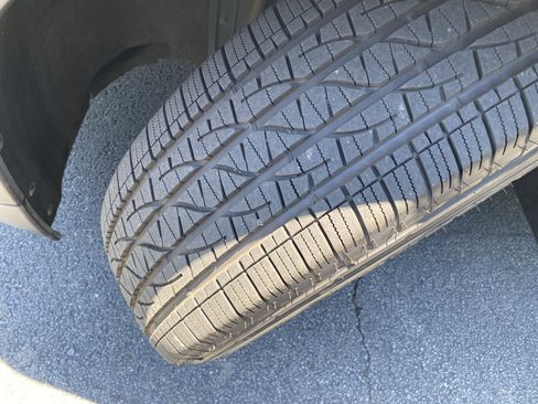 Used 2019 Chevrolet Traverse LT w/ LPO, Floor Liner Package AWD/4WD image 12