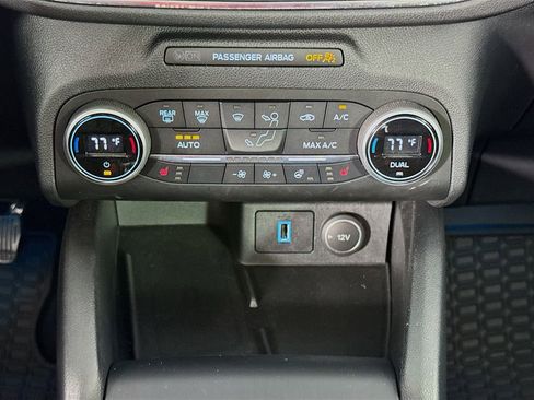 Used 2020 Ford Escape Titanium w/ Titanium Premium Package 2.0 image 38