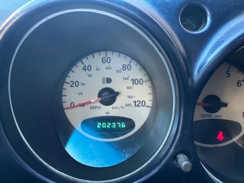 Used 2005 Chrysler PT Cruiser Touring image 12