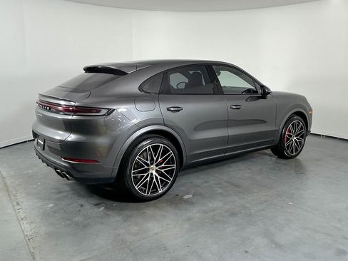 Certified 2024 Porsche Cayenne S AWD/4WD image 7