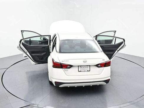 Used 2024 Nissan Altima 2.5 SV FWD image 24
