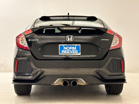 Used 2018 Honda Civic Sport image 8