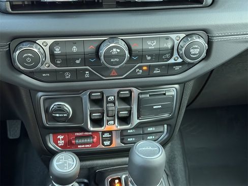 New 2026 Jeep Gladiator Rubicon image 18