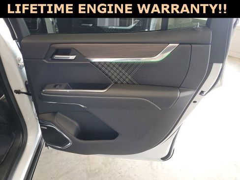 New 2026 GMC Acadia Denali w/ Super Cruise Package image 37