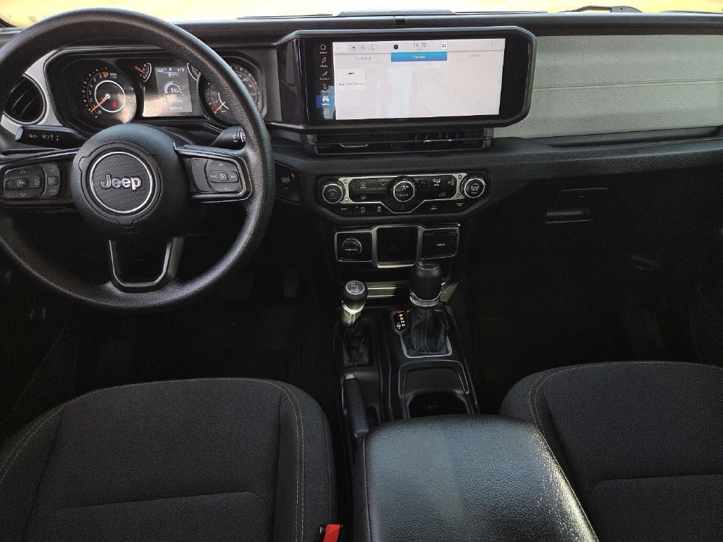 Used 2024 Jeep Gladiator Sport AWD/4WD image 8