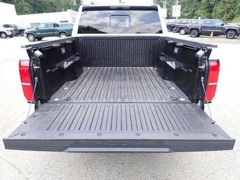 Certified 2024 Toyota Tacoma SR5 AWD/4WD image 7