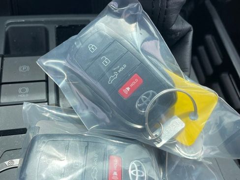 Used 2024 Toyota Tacoma TRD Sport w/ TRD Sport Premium Package image 13