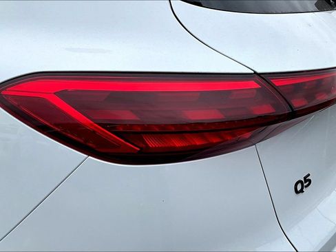 New 2025 Audi Q5 Premium Plus AWD/4WD image 9