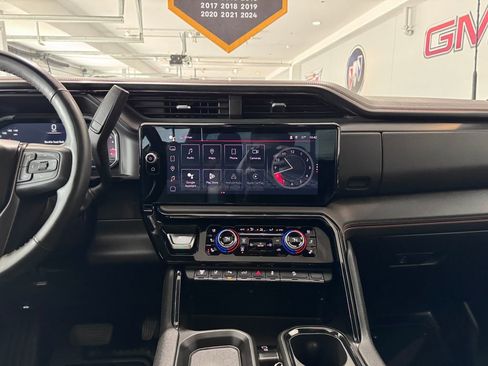 Certified 2024 GMC Sierra 2500 AT4 w/ AT4 Preferred Package image 21