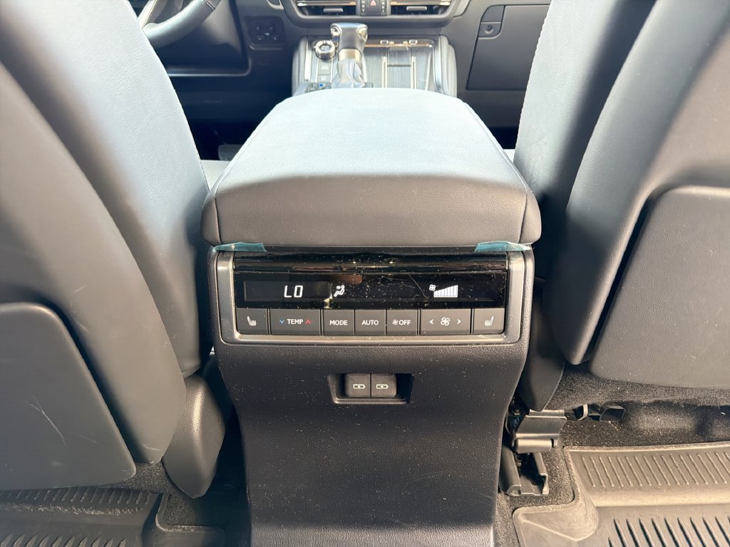 Certified 2024 Lexus GX 550 w/ Accessory Package (Z1) AWD/4WD image 18