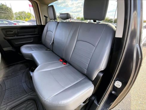 Used 2019 RAM 1500 Tradesman w/ Chrome Appearance Group RWD image 20