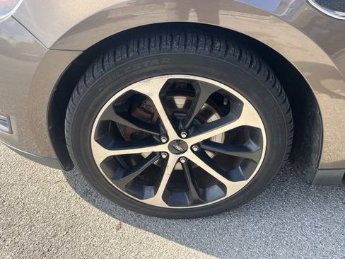 Used 2015 Ford Taurus SEL w/ Equipment Group 201A image 14