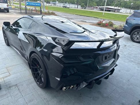 Used 2021 Chevrolet Corvette Stingray Preferred Cpe w/ Engine Appearance Package RWD image 3