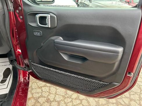 Used 2021 Jeep Wrangler Unlimited Sport image 30