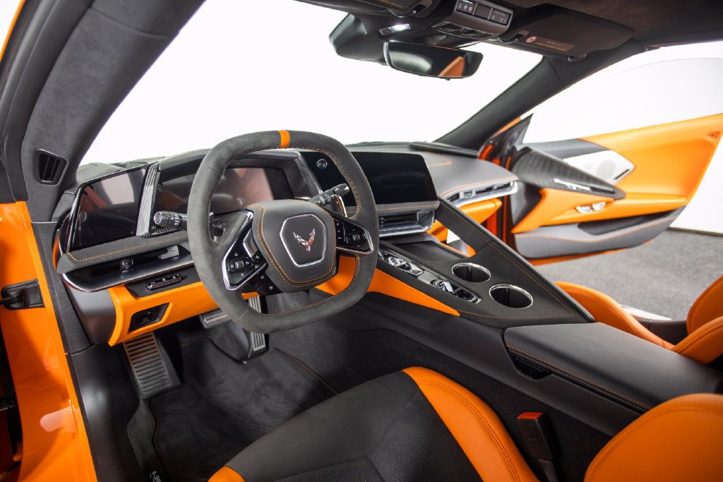 Used 2026 Chevrolet Corvette Stingray Premium Conv w/ Z51 Performance Package RWD image 5